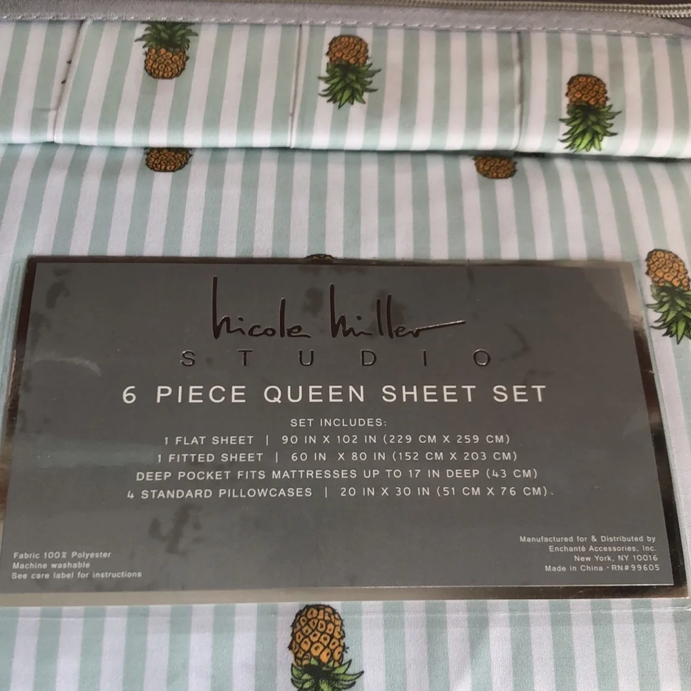 Nicole Miller Pineapple Stripe Queen Sheet Set in Mint and White